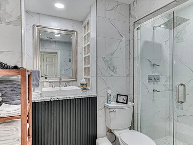 Azalea bathroom